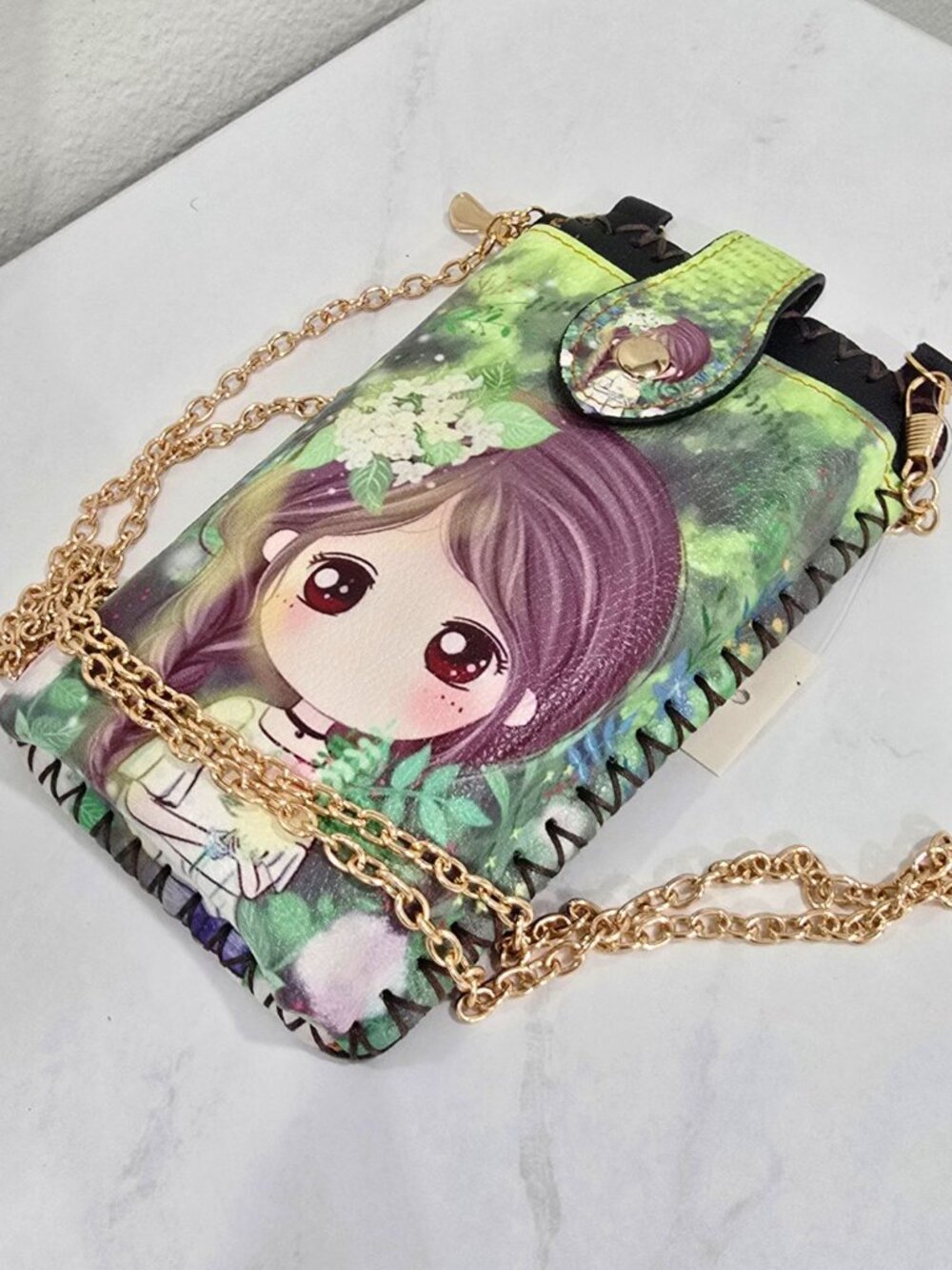 Anime Print ✦ Vegan Leather Crossbody Bag ✦ Gold Chain Strap Back Pocket NWT - Picture 7 of 10